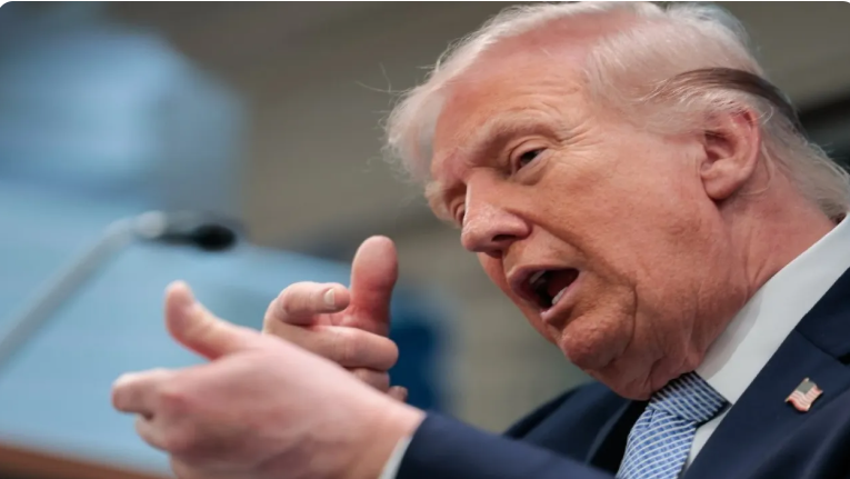 ترمب: الولايات المتحدة احتجزت سفينة حاولت خرق الحصار المفروض على إيران