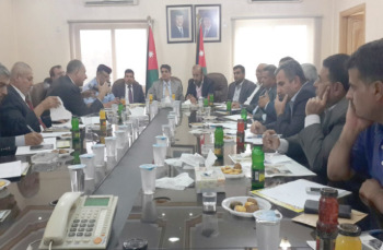 البسطات و الازدحامات المرورية قضايا تؤرق مواطني الرصيفة 