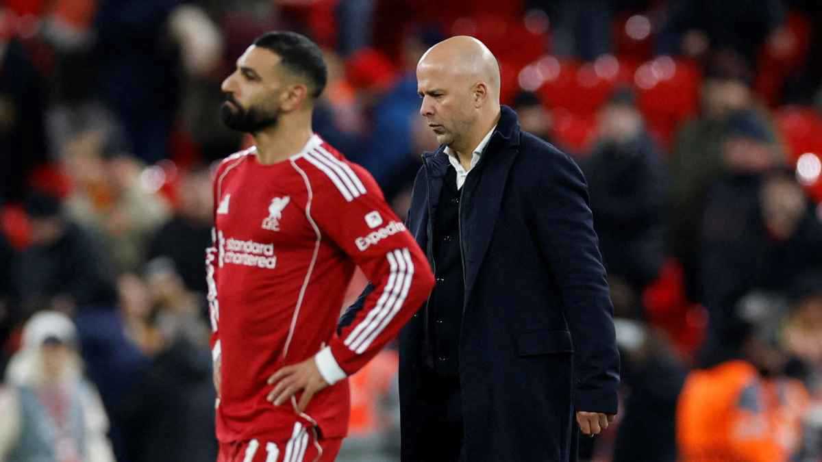 "طفح الكيل" ..  موعد إقالة سلوت من تدريب ليفربول 