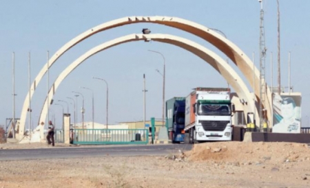بعد تأكيدات وزير الصناعة  ..  مصادر : الشاحنات الأردنية لم تدخل العراق بعد