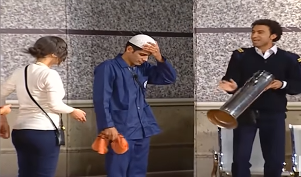 مسرح مصر ضحك هستيري بين حمدي المرغني و اسراء مراته لما ضربته علي المسرح
