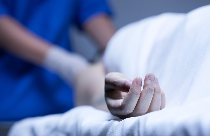 بريطاني يحتفظ بجثة والدته 3 سنوات في المجمد ويخدع السلطات للحصول على معاشها