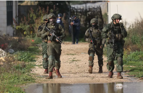 الاحتلال يطلق عملية واسعة بالضفة قبيل رمضان وتحذيرات من تقويض حل الدولتين