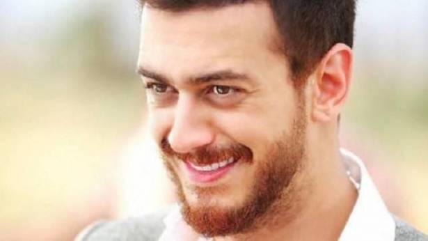 بالفيديو ..  هذا ما أعلنه محامي لمجرد لدى خروجه من جلسة المحاكمة!!
