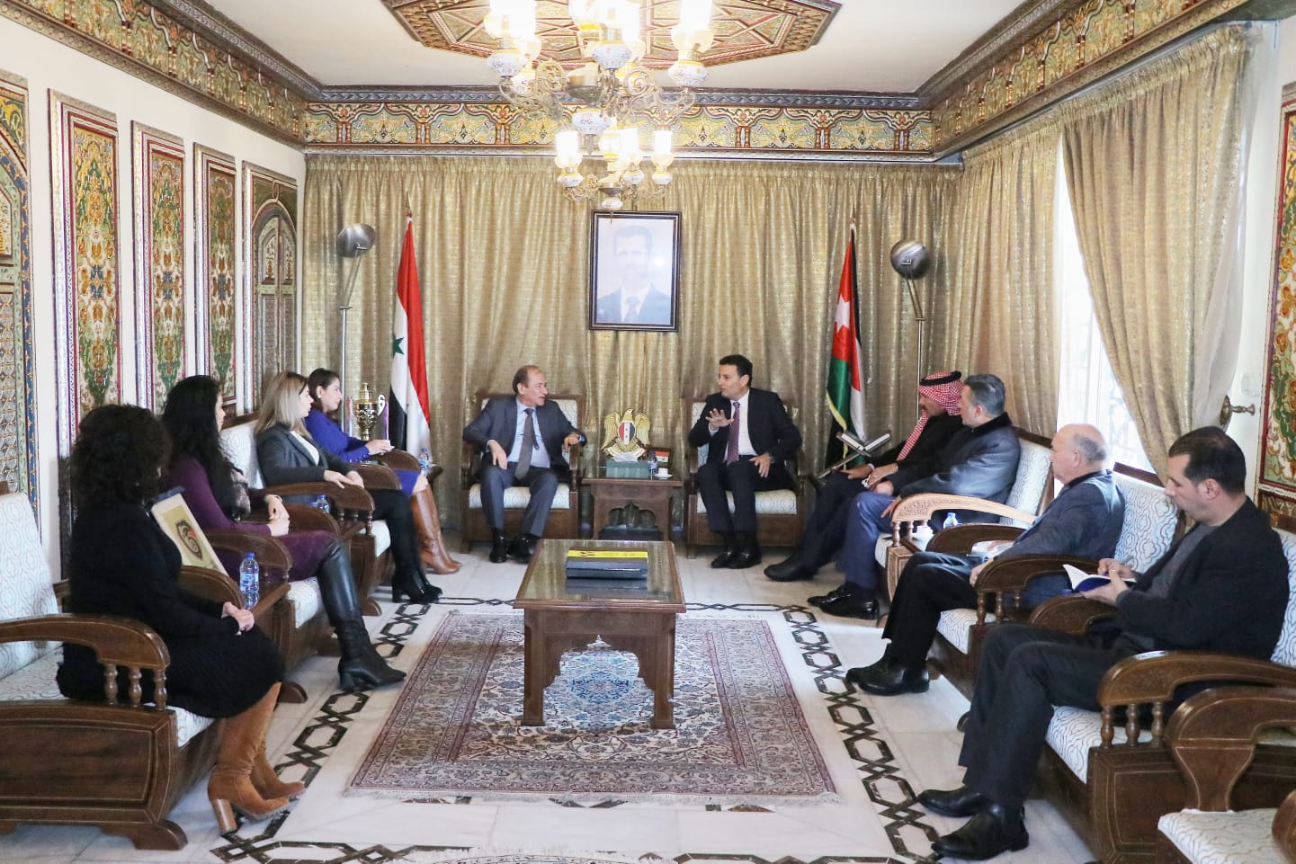 رئيس النواب يزور سفارتي سوريا وتركيا معزياً بضحايا الزلزال