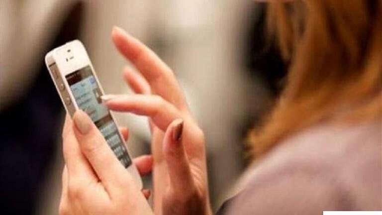 السعودية ..  هل يحق للزوج تفتيش جوال زوجته؟!