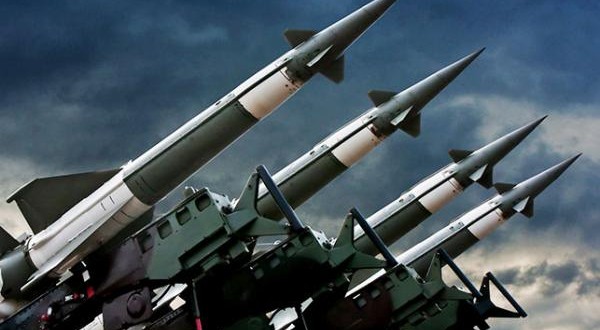 إيران تهدد بقصف السعودية بـ«2000» صاروخ