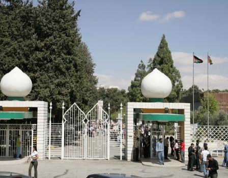 رئيس الجامعة الاردنية: ضعف المعلمين والسياسات التربوية أسباب الخلل في نتائج التوجيهي