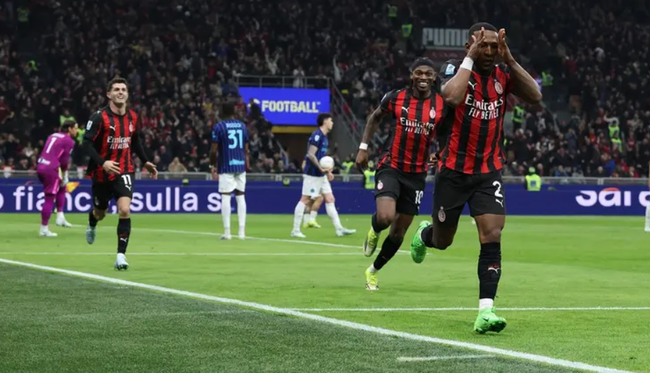 ميلان يهزم إنتر بهدف إستوبينيان