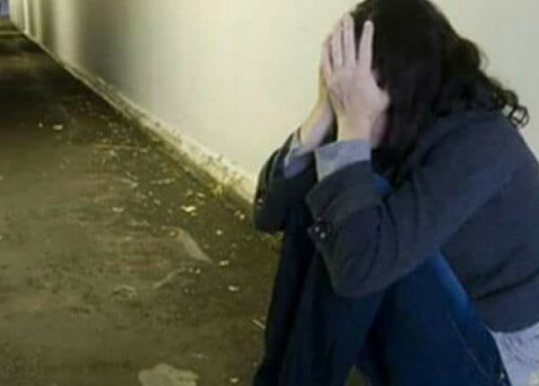 سيدة وأبنائها يتخلصون من "صاحب ورشة" بسبب عِلاقة غير شرعية مع الأم و"صور فاضحة" 