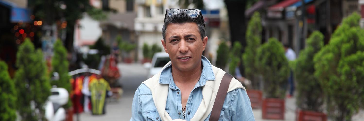 الإمارات تمنح عمر العبداللات الاقامة الذهبية