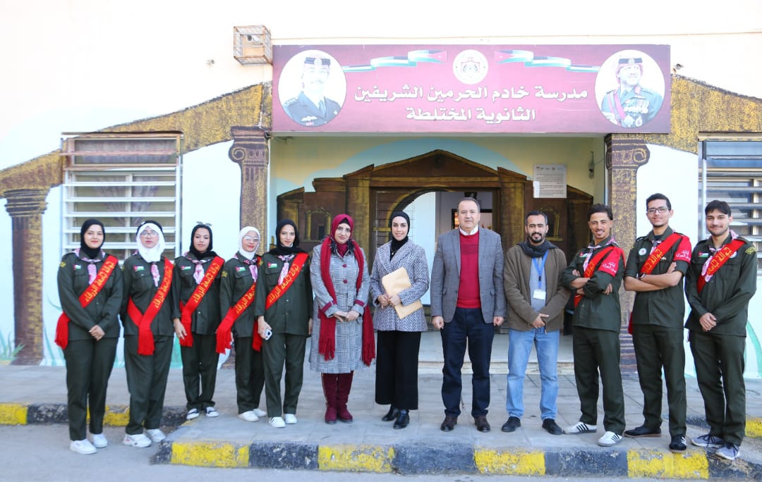 جامعة الزرقاء تبدأ تنفيذ المبادرة البيئية "خلي كيسك بسيارتك" في مدارس محافظة الزرقاء