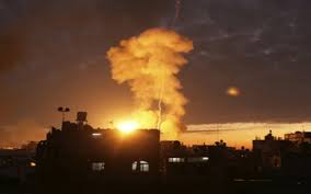 القسام يعلن اصابة طائرة صهيونية F15 واشعال النار فيها  ..  وسرايا القدس تقصف المفاعل النووي "تسوراك"