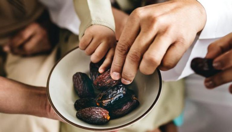 بعد صيام أكثر من 12 ساعة ..  تمرة واحدة تضع جسمك على المسار الصحيح