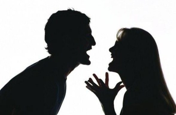 الزرقاء : اربعيني يطلق زوجته بسبب اشتراطها عليه وقف عزائم اهله لمنزلهم في رمضان 