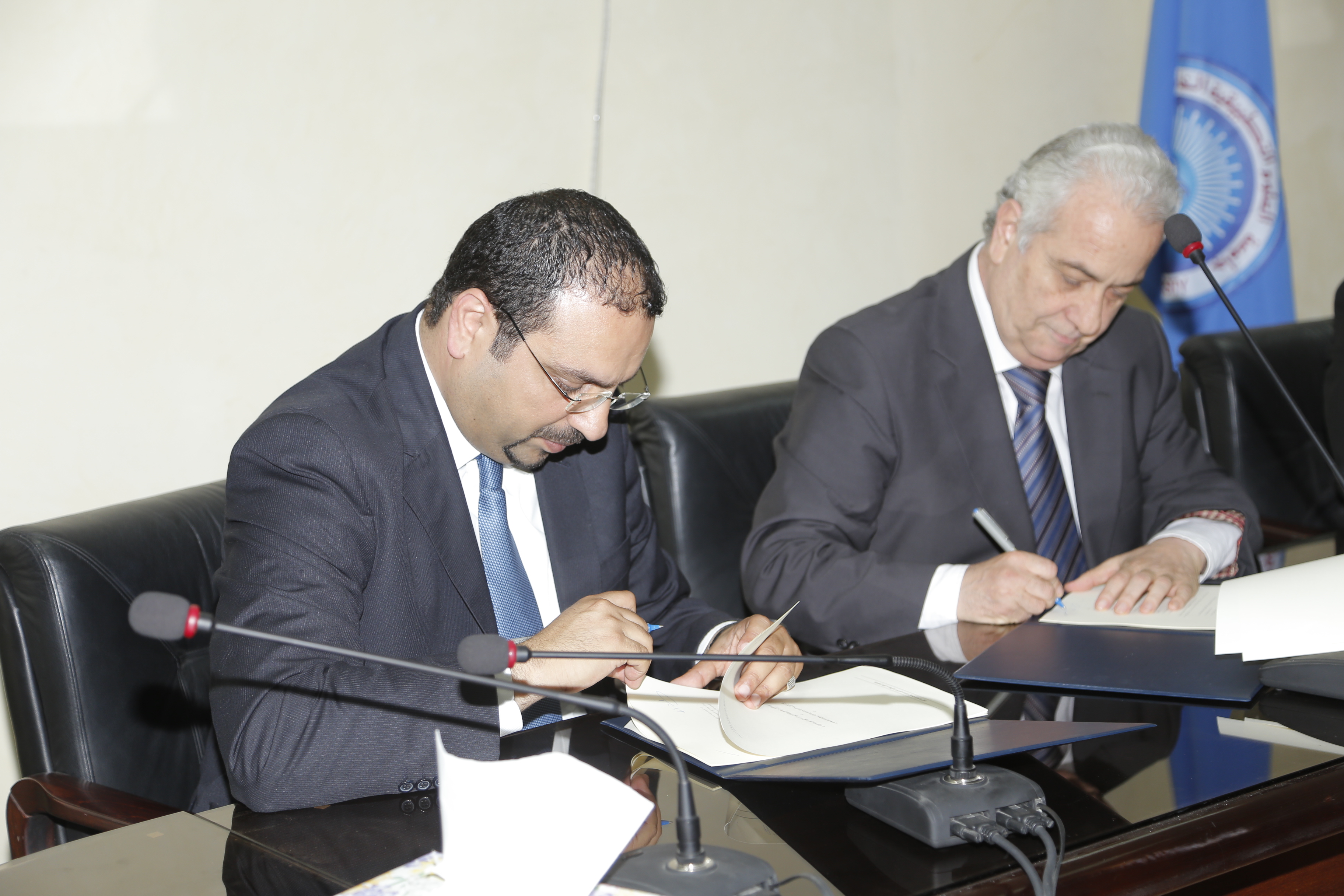 مذكرة تفاهم بين جامعة العلوم التطبيقية الخاصة ومركز طلال أبو غزاله للمعرفة