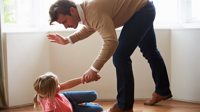 تفسير رؤية ضرب الابن  