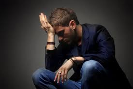 هل تعتبرين بكاء الرجل من أجلك علامة ضعف ؟