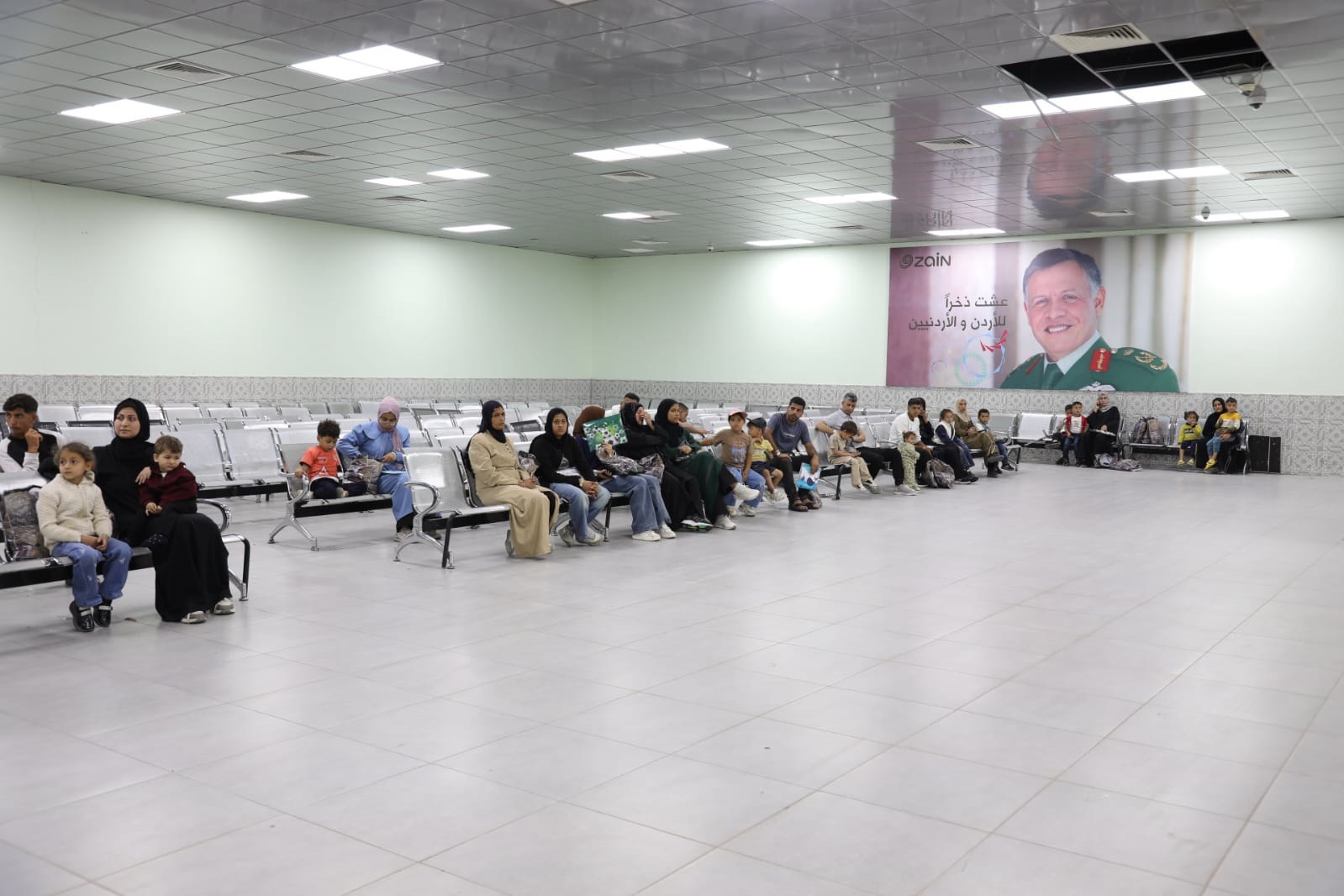 القوات المسلحة تجلي الدفعة 28 من أطفال غزة المرضى للعلاج في الأردن