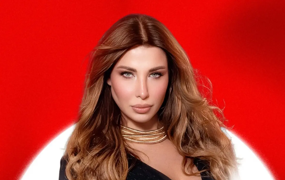 نانسي عجرم  ..  بين صناعة صوت "الدلع" والهروب من صورته!