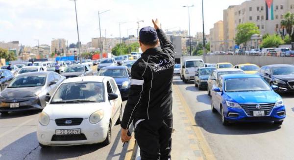 تعطل مركبة داخل نفق الصويلح يتسبب بازدحام مروري