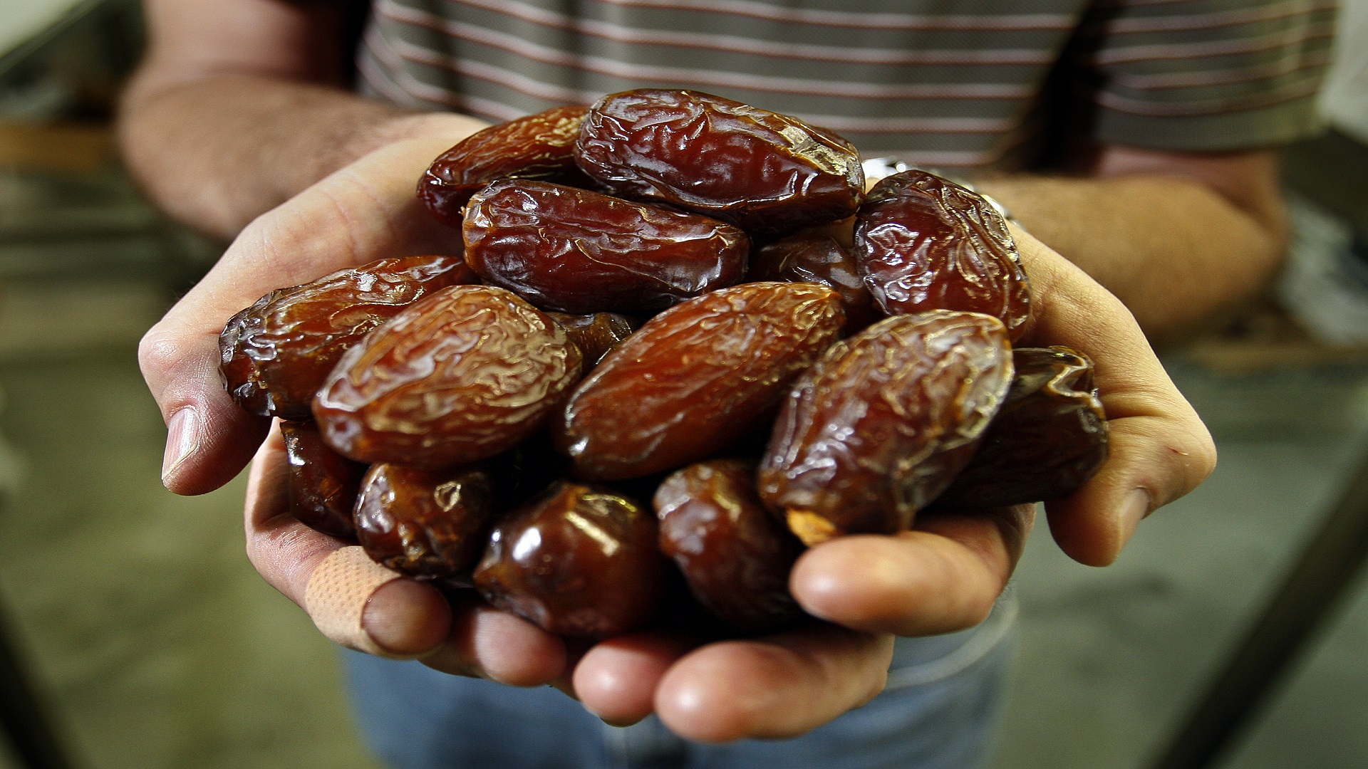 لمرضى السكرى والضغط ..  اعرف الفوائد الصحية للتمر فى رمضان