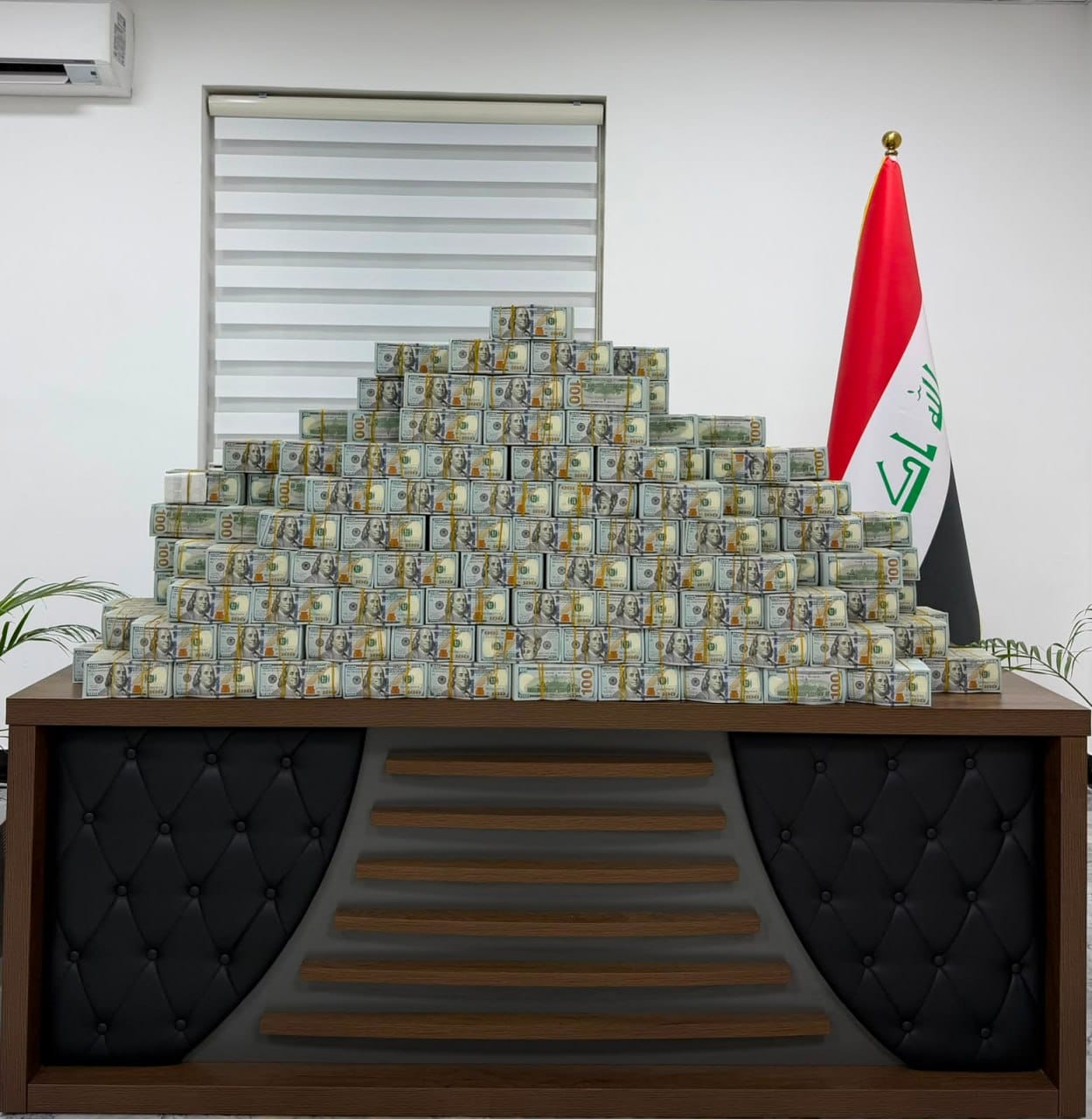 العراق يضبط 20 مليون دولار ويسترد 60 كيلوغراما من الذهب في قضية فساد