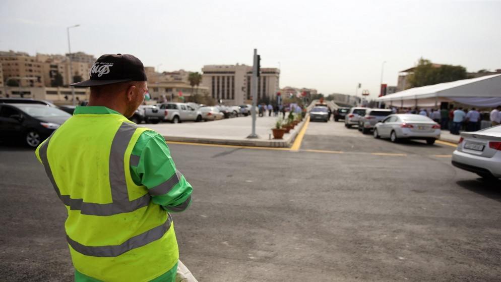 عمال وطن بالمياومة يناشدون الجهات المعنية الإسراع في تثبيتهم
