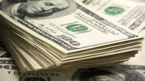 توقف ليشتري شراباً ..  فربح 10 ملايين دولار