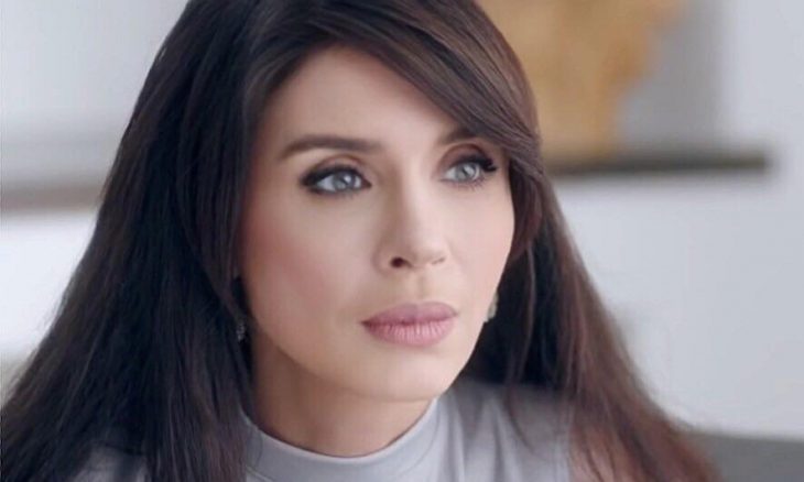 الراقصة دينا تكشف علاقتها مع الأسد وإعجابها بالشرع