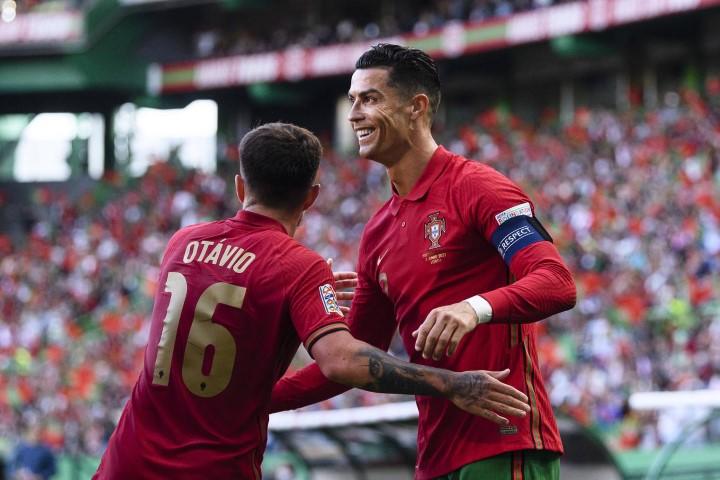 رسميا ..  النصر السعودي ينجز صفقة صديق رونالدو
