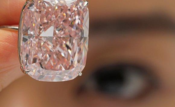 مزاد على ألماسة بسعر 50 مليون دولار