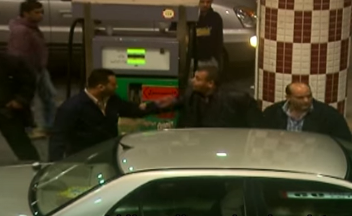 الكاميرا الخفيه: تعبئة ديزل بدل البنزين للسيارات