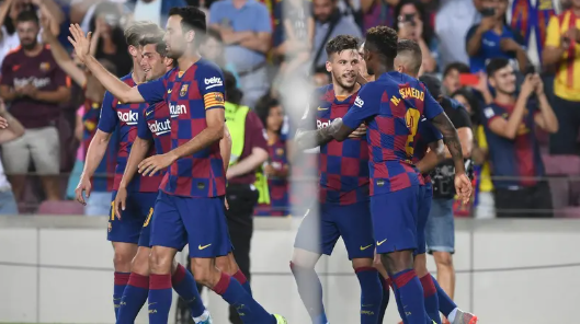لاعب برشلونة بحالة حرجة بعد "عضة كلب" في منطقة حساسة