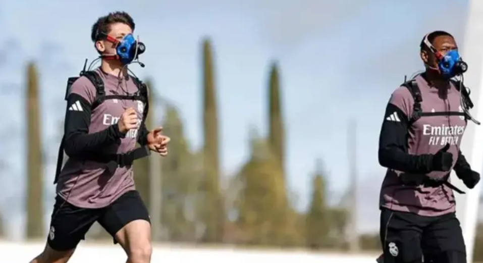 شاب يفاجئ نجوم ريال مدريد ويكتسح الاختبارات البدنية