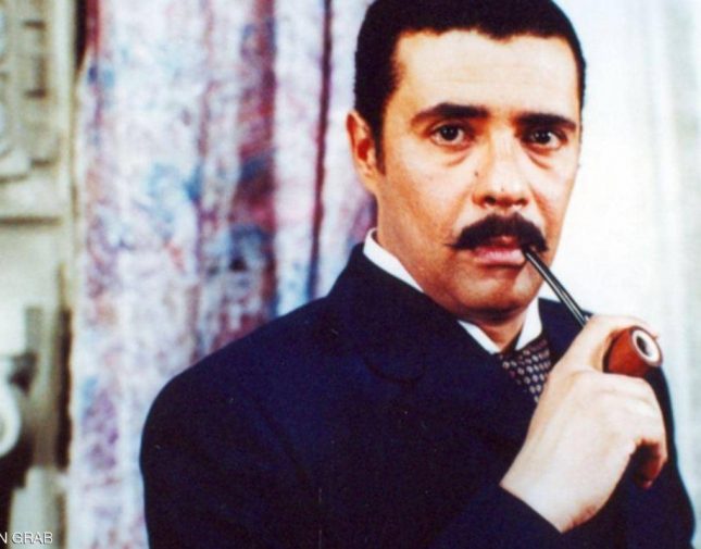 ممثل مصري شهير يترك الفن للعمل كسائق تاكسي ..  ويكشف السبب