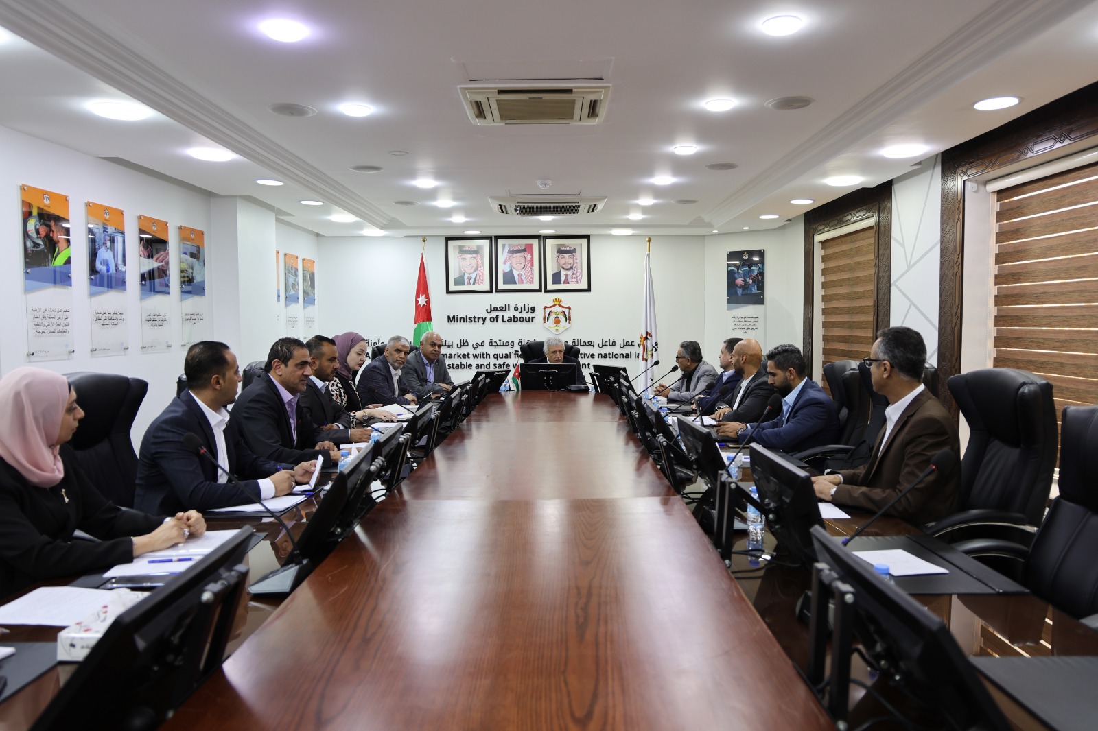 وزارتا العمل والمياه تبحثان احتياجات مشروع الناقل الوطني من العمالة الأردنية