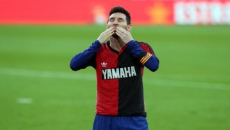 بعد لقطة تكريم مارادونا ..  برشلونة يستأنف ضد إنذار ميسي