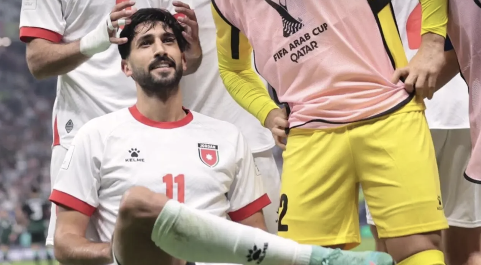 الكشف عن تفاصيل مثيرة في عقد يزن النعيمات مع الأهلي الإماراتي .. 100 الف دولار في الموسم