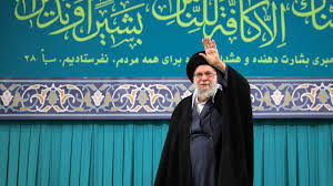 الرئيس الإيراني يتوعد بـ"حرب شاملة" حال الاعتداء على خامنئي