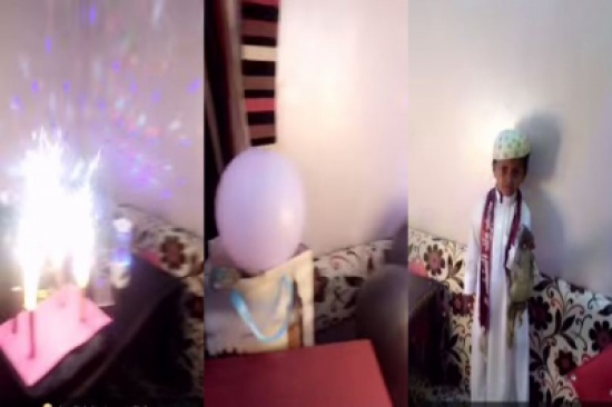 بالفيديو ..  أغرب هدايا لطالب سعودي في حفل تخرجه من المرحلة الإبتدائية