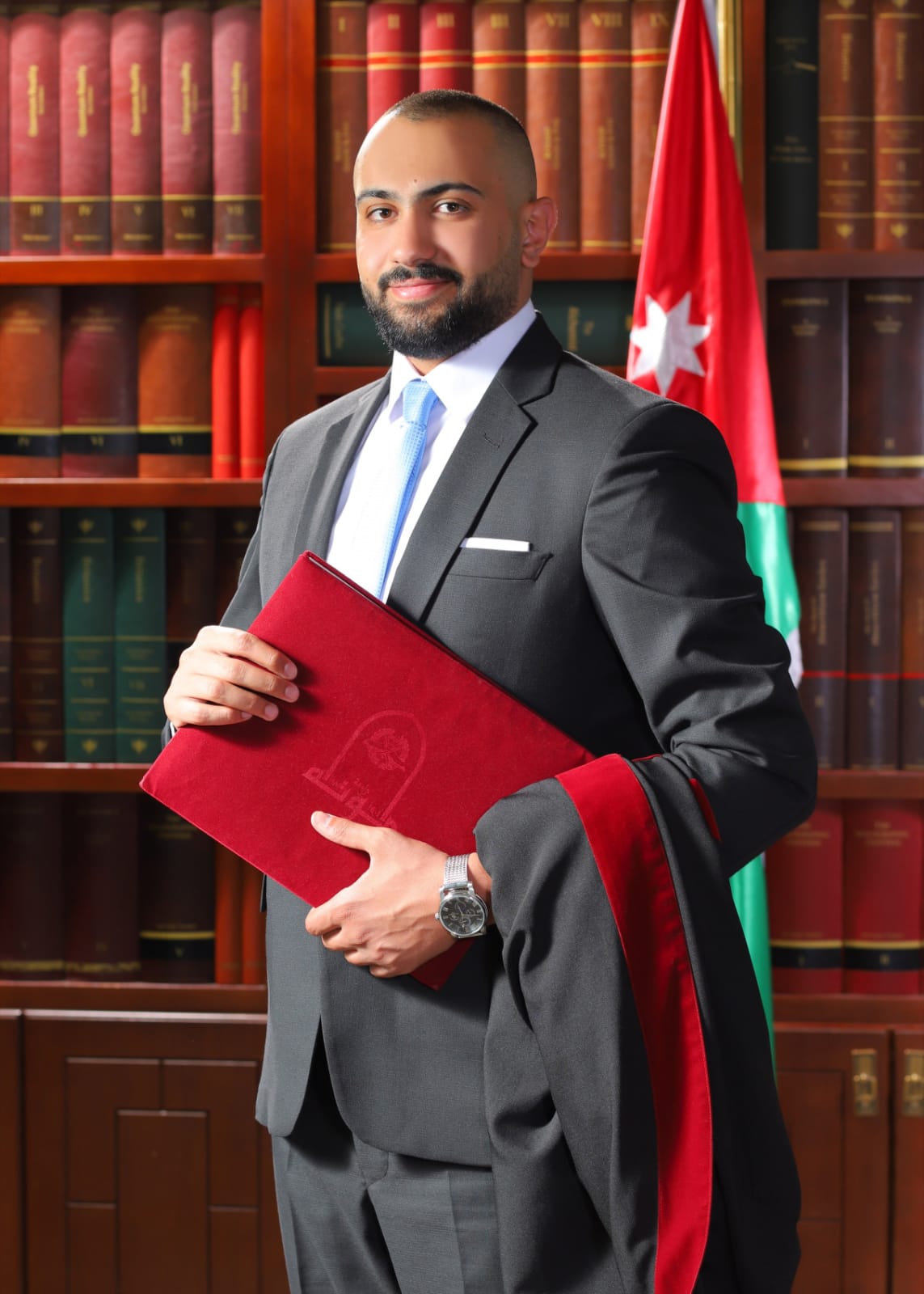 عون محمد ازمقنا  ..  مبارك التخرج 