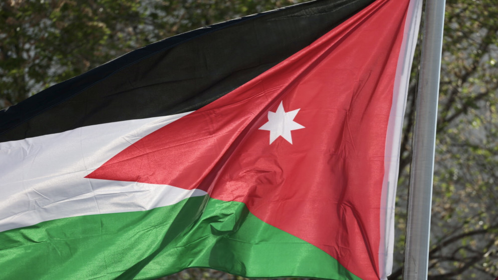 التوثيق الملكي يعرض وثيقة بمناسبة يوم العلم الأردني