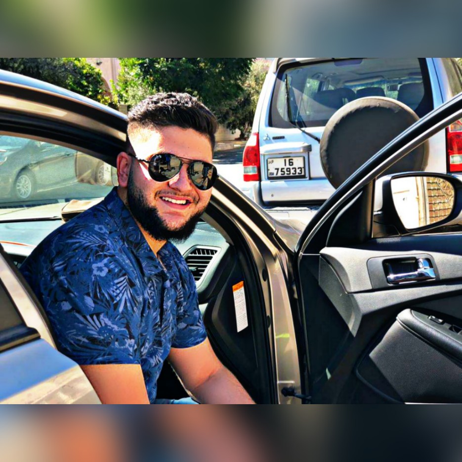 مؤمن محمود يوسف حمود  ..  مبارك النجاح 
