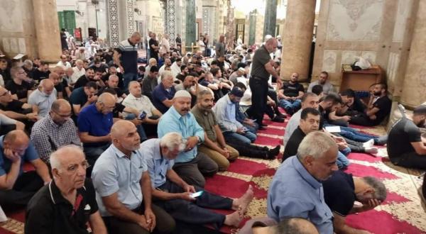 الأقصى  ..  حشود المصلين تلبي نداء "الفجر العظيم"