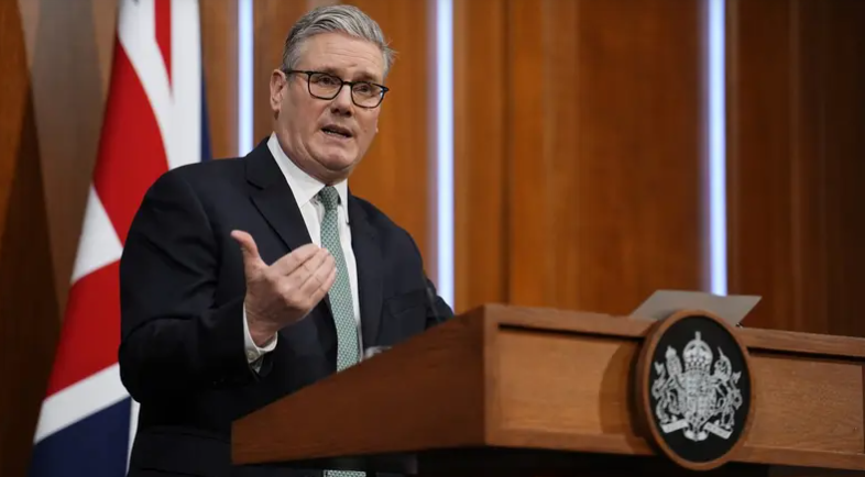 مدير مكتب سترمر يستقيل ..  ما علاقة ملفات إبستين؟