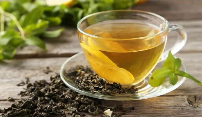 اكتشاف فائدة صحية جديدة لشرب الشاي الأخضر يوميا