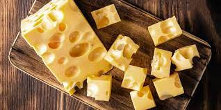 هل الجبن السويسري صحي؟ إليك ما يقوله اختصاصي التغذية
