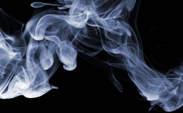 دراسة صادمة ..  خطر التدخين لا يزول بعد إطفاء السيجارة
