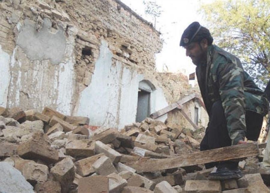 مقتل وإصابة عشرات الأشخاص نتيجة زلزال في أفغانستان